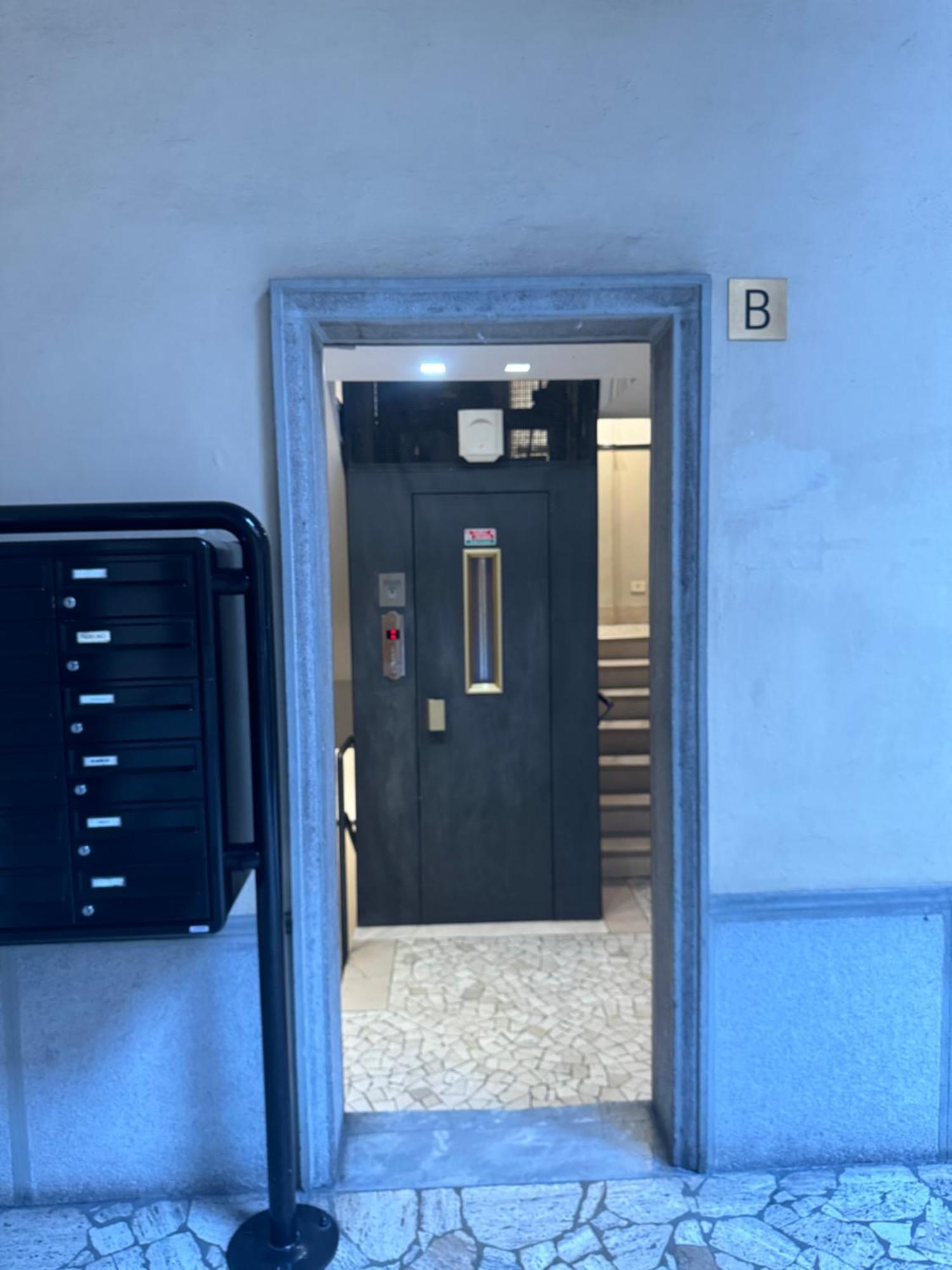 Free 30 Minutes Preemptive Cognitive Disconnect Therapy Price Location Real Duomo Palace Mini Suite Милано Екстериор снимка